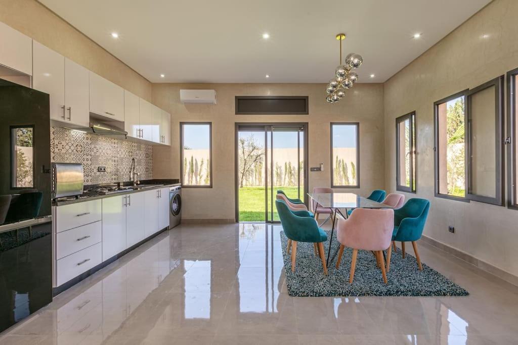 Villa Leila,Piscine , Grand Jardin, Jeux , Cuisiniere Marrakesh Extérieur photo
