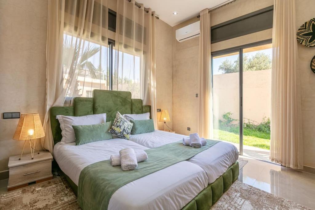 Villa Leila,Piscine , Grand Jardin, Jeux , Cuisiniere Marrakesh Extérieur photo